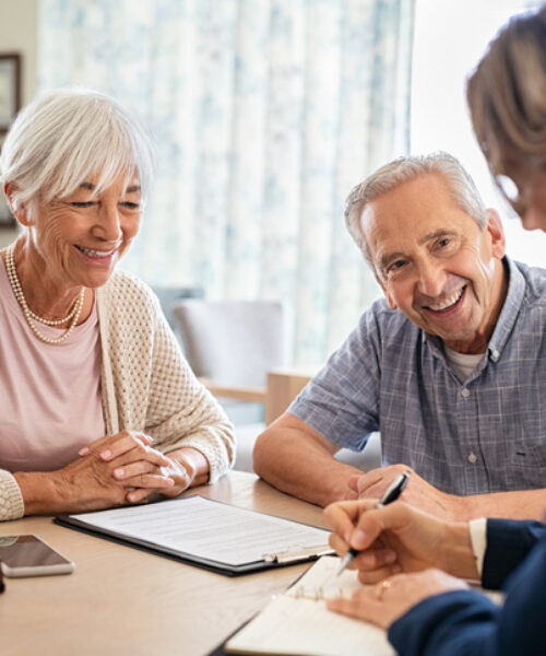 senior placement advisor assisting a senior couple with senior care options
